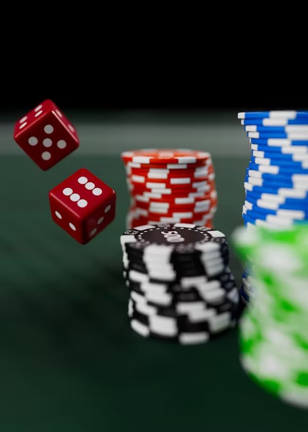 Hood vs Wolf app interface showing dealer upcard, player hand, Hood persona, and Wolf persona all visible simultaneously